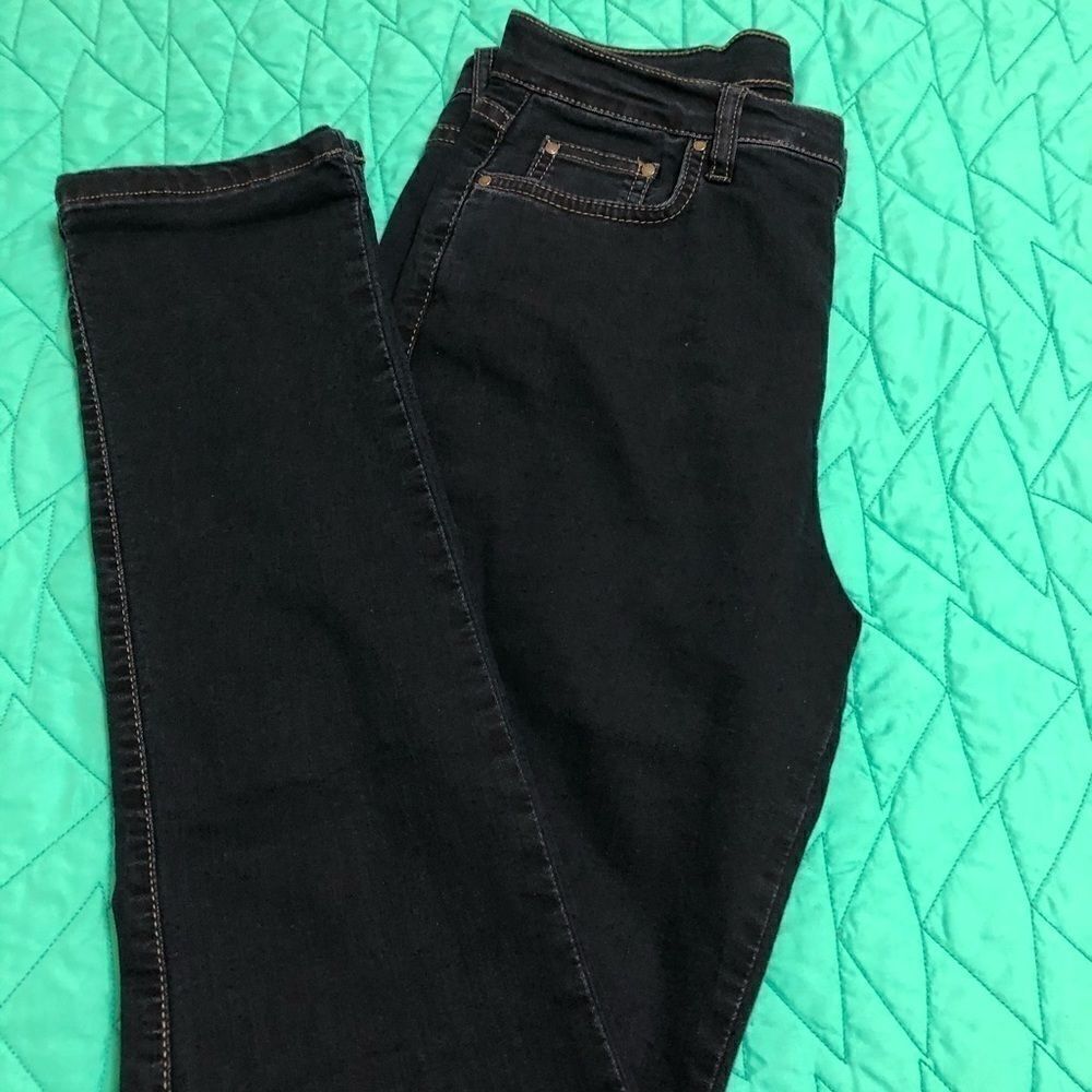 EUC: Emilio Iglesias Jeans - Picture 3 of 7